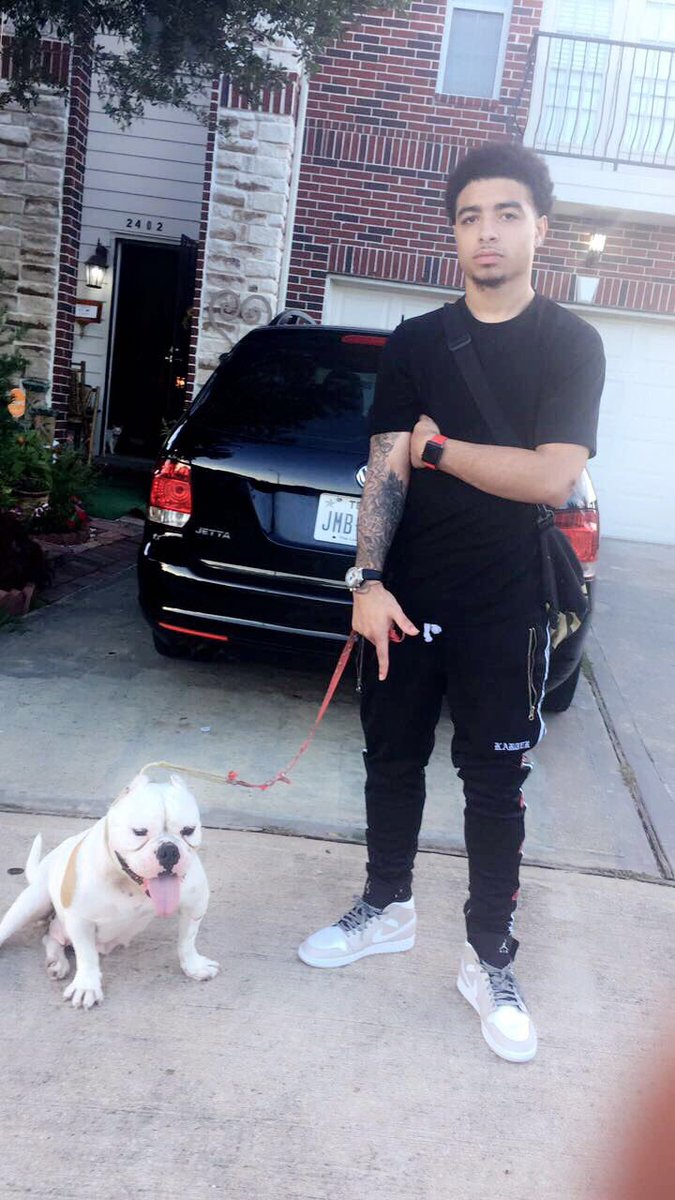 irvin504's tweet photo. I walk alone Iโll never me misled ๐ถ๐ฝโโ๏ธ#GUTTAMUZIK #BAGGLIFE https://t.co/mvzX8sERcR