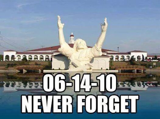 CincyProblems's tweet photo. Can't believe it's been 8 years.. RIP Touchdown Jesus 🙌🔥 #NeverForget https://t.co/DVGkCHoZFw