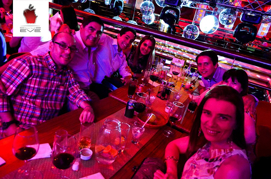 clubeve's tweet image. "El único deber es el deber de divertirse terriblemente" (Oscar Wilde) 😎 #party #clubeve #night