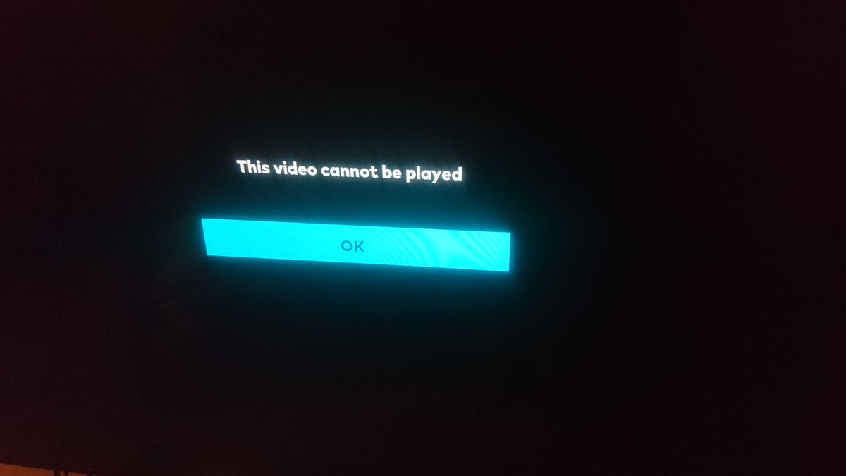 KamCamel's tweet photo. @OptusSport Well....  that's awkward...  #WorldCup https://t.co/UdOcI8CW8I