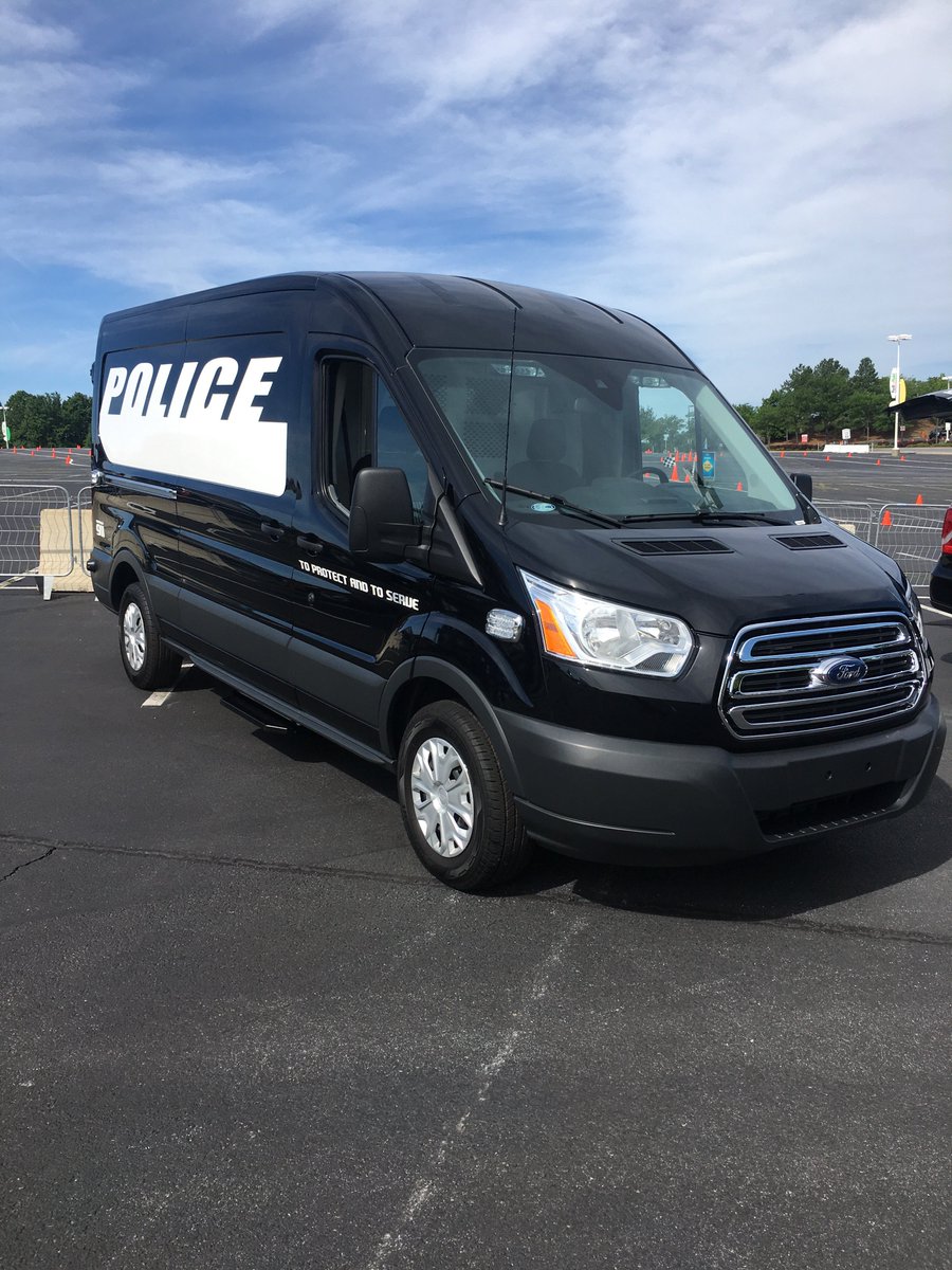 CrownNAmerica's tweet photo. Last day at the Ford Fleet Show in Washington, DC today! https://t.co/0bvLjbKmmI