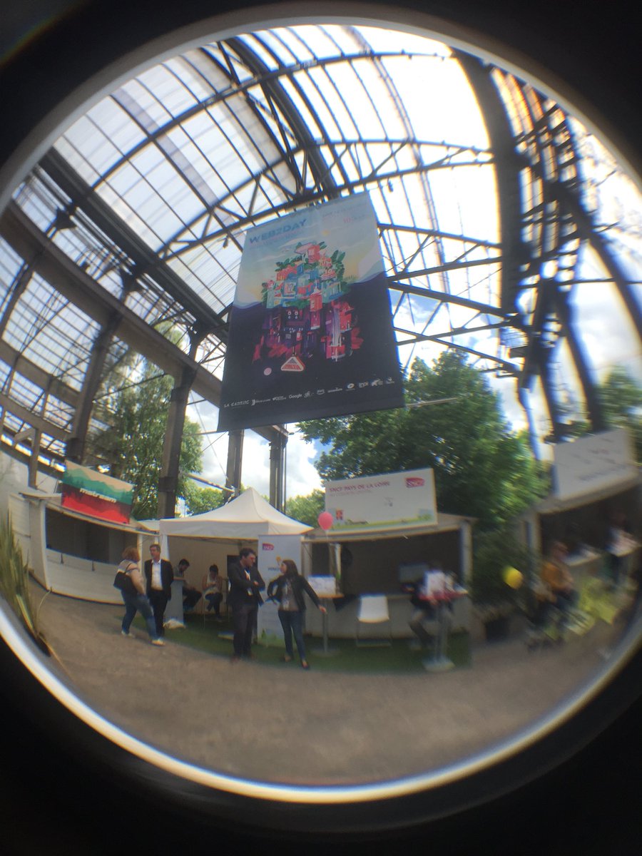 SNCFNumerique's tweet photo. Et voilà, c’est fini ... Bye bye @Web2Day , c’était top comme d’habitude ! 👍🏻 Ne soyons pas triste, nous nous reverrons l’année prochaine 😉 Bravo à toutes les équipes du @GroupeSNCF qui ont fait de cet événement une réussite 👏🏻 #SNCF2DAY #Web2Day https://t.co/4xDWHa1YQg