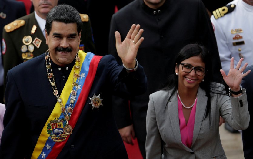 RT Mippcivzla: #15Jun | 📣 Presidente Nicolás Maduro “DrodriguezVen A partir de hoy será Vicepresidenta Ejecutiva, es una mujer experta en el diálogo, una mujer joven y capaz” #UnNuevoComienzo