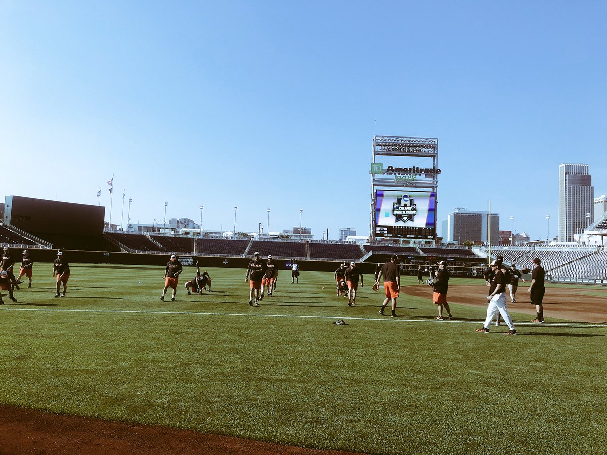 HayleyLewis_'s tweet photo. @BeaverBaseball kicks off practice in Omaha this morning! Tune in to @KEZI9Sports later tonight at 5, 6 and 6:30pm to hear how the Beavs are settling in! #GoBeavs #cwsc2018 https://t.co/JXrbglSeOW
