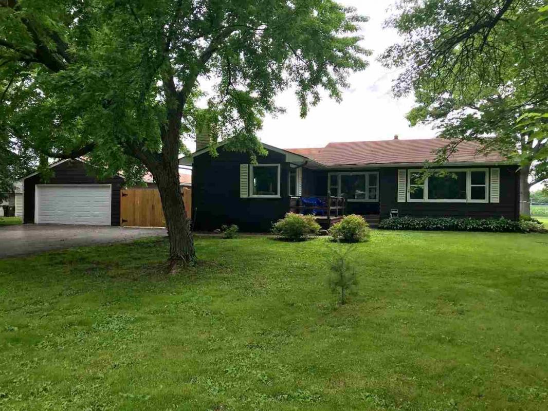 BeckyAdamsRemax's tweet photo. Check out my newest listing in #Winnebago! Tell me what you think!  #realestate https://t.co/C4ZRf8b1Fo https://t.co/2TieklEAfd