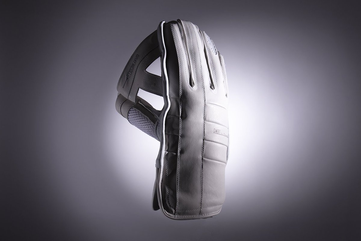 graynics's tweet photo. OMG.

For the chance to win these incredible all-white @sambillings wicket keeping gloves, retweet this tweet and follow us.

T&amp;Cs apply. Large only. https://t.co/g9yUVVdRdS
