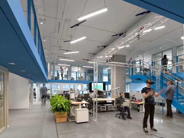 ArtakerCAD's tweet photo. David Benjamin von Autodesk gibt Einblick darüber, wie das Büro des Autodesk in Toronto mit künstlicher Intelligenz und generativem Design entworfen wurde. #Autodesk #AI #generativedesign https://t.co/YNIA3uYROX https://t.co/JE8cKp4ueG