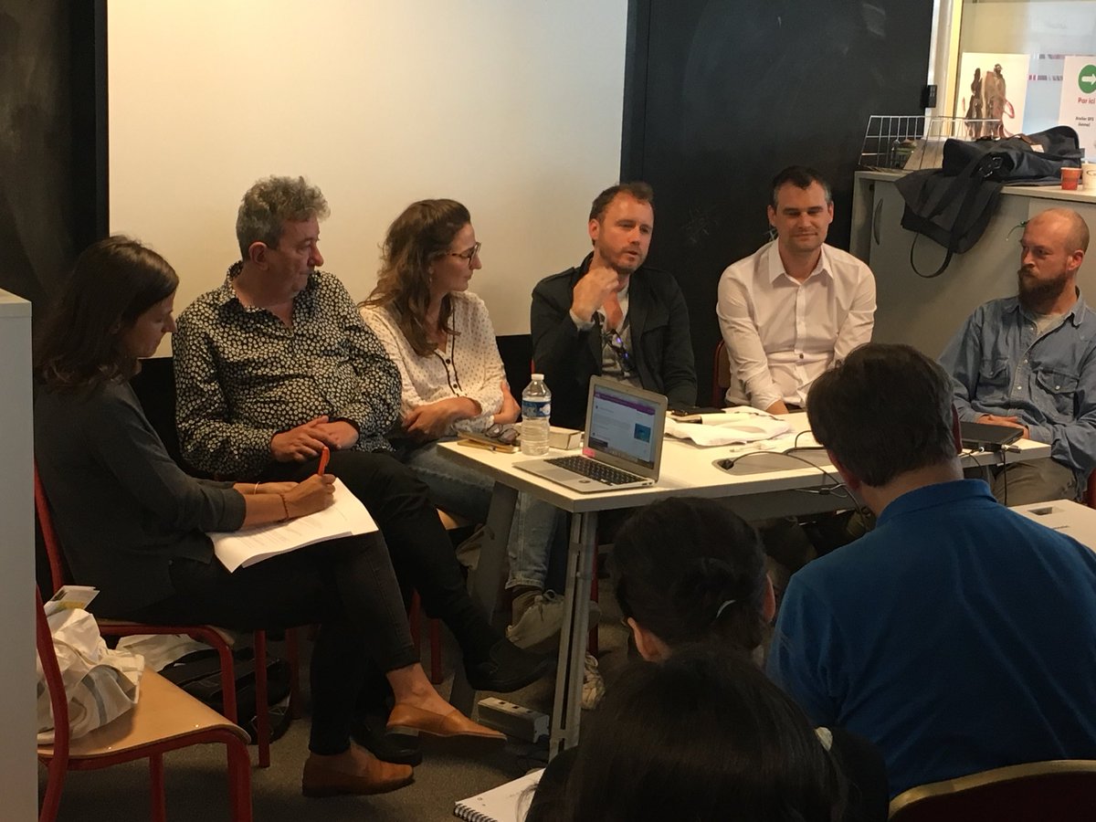 MikeShneider's tweet photo. table rond sur les #podcasts - un chemin naturel vers de nouvelles narrations #openBayard https://t.co/6I59cRTNC5