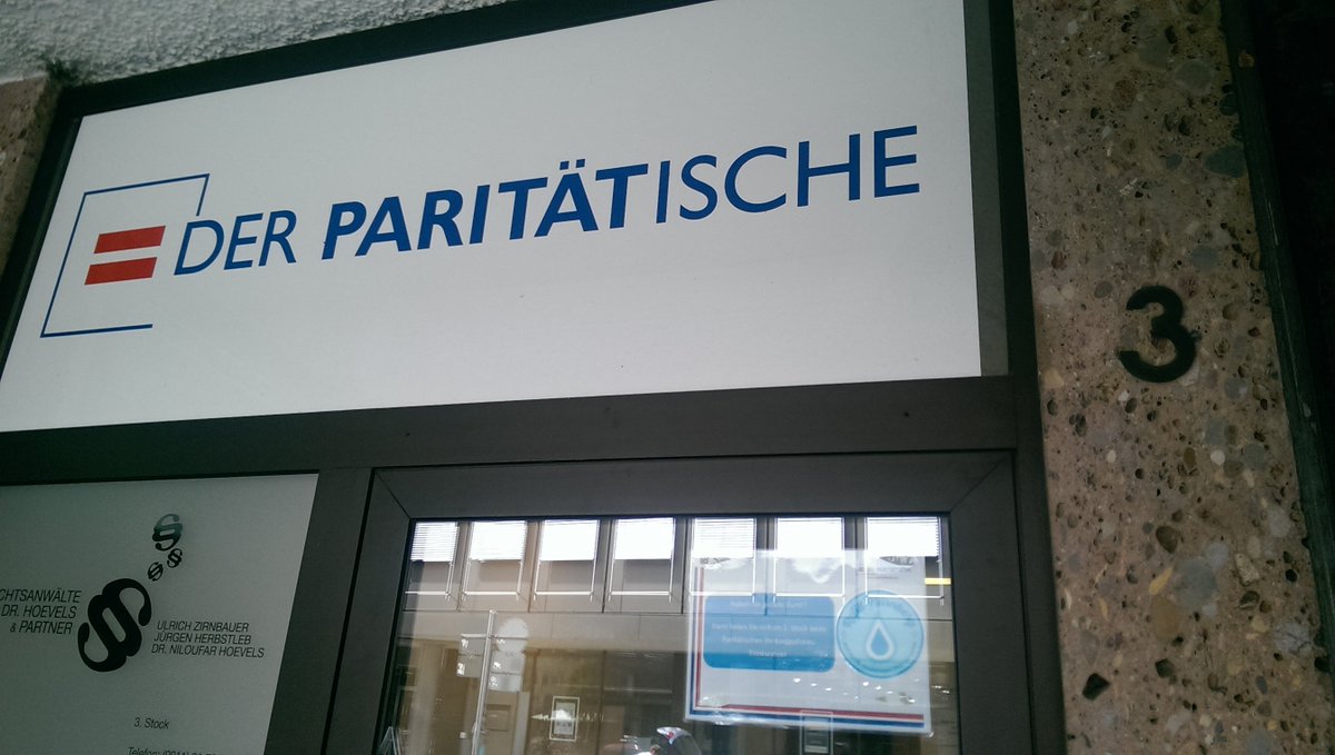 Bluepingu's tweet photo. Wir freuen uns, dass der #Paritätische Wohlfahrtsverband in #Nürnberg mit seinen drei Kleiderläden und der Bezirksgeschäftstelle für #Mittelfranken am Hauptmarkt bei #RefillNürnberg mitmacht!
#refillde #refillNürnberg #zerowaste @Paritaet #zerowasteNUE https://t.co/e93I9uUXqH