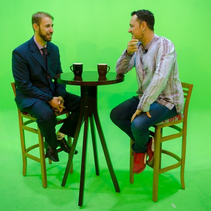 RogeriomottaM's tweet photo. Olha Angelo Matos na gravação do Programa Entre-Vistas pela Rede Premium de televisão.
#RedePremium #ProgramaEntreVistas https://t.co/KqZTXF9hzD