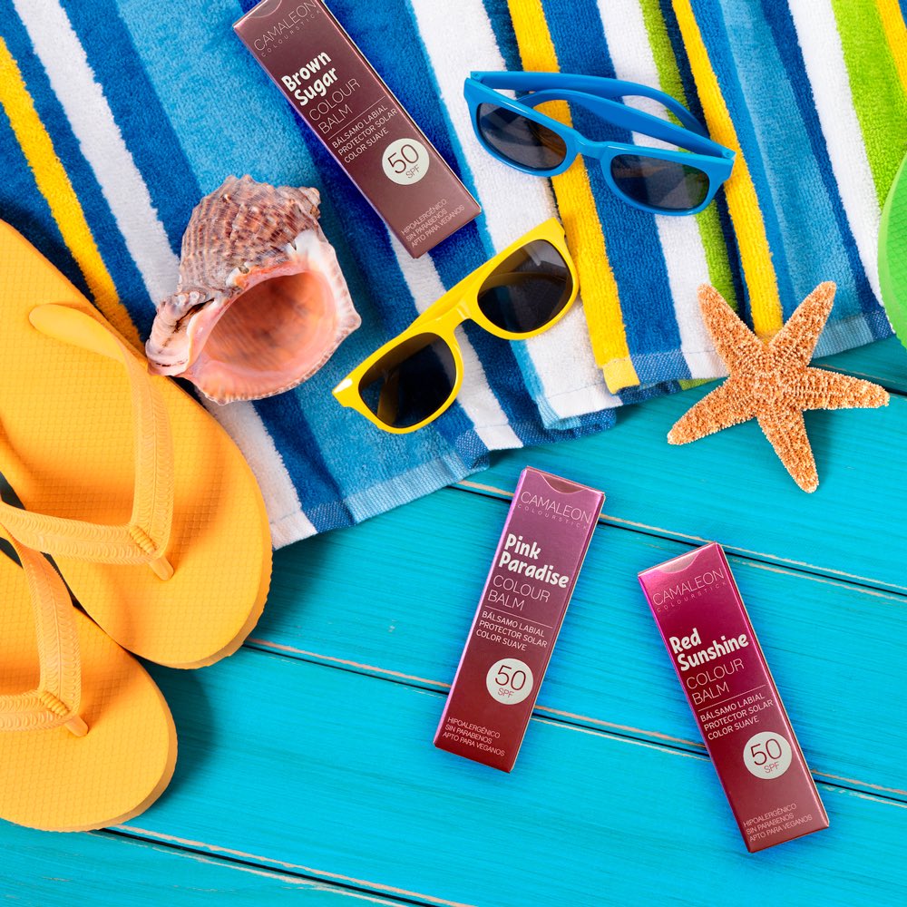 camaleon_spain's tweet photo. ¡¡Ya sí que sí chicas!! Tenemos sol, calor, fin de semana y muchas ganas de disfrutar... ¿te acompañamos? 💄💋👙🍉 #elcolorquesigueturitmo #colourbalm #camaleoncosmetics https://t.co/5kY39guKEh