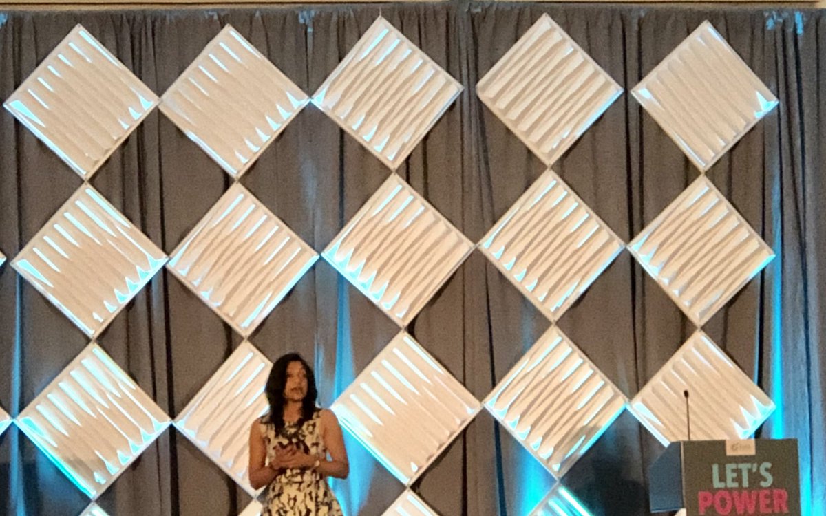Leigh_atRotman's tweet photo. Mani Dasgupta @manidg CMO @IBM today to our @rotmanba #fortefellows “Use your voice BUT use the collective around you” #FortePowerUp https://t.co/ipXJ6jpw2J