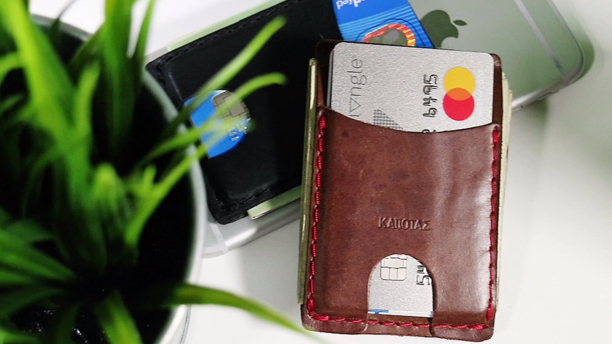 MrChrisLee24's tweet photo. I’ve been using the brown #AIRstik wallet w/ the red stitching from @ShopAIRstik my new EDC!
Check out my review here: https://t.co/gGIRPxk0nS
#EDC #EDC2018 #EDCWallet #EveryDayCarry #Wallet #MicroSuction #AIRstikWallet #WalletReview #TechReview #CreatorOnThrRise #YouTuber https://t.co/34XgnWnwlk