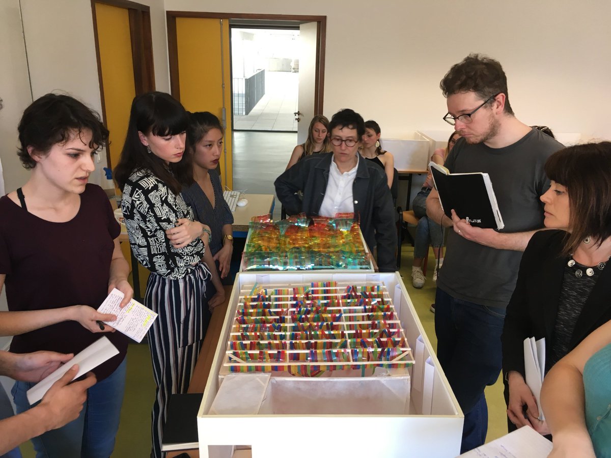 Trempo_'s tweet photo. → 🦔 Quand des étudiants en design de @grafipolis44 et @EcoleLISAA transforment un studio de @Trempolino en bivouac pour la #NuitduVan #24hmusique Réservez vos 30 juin &amp; 1er juillet. Article à lire sur notre blog 👉 https://t.co/HmLJnVHtzE https://t.co/ovnMqcZUgy