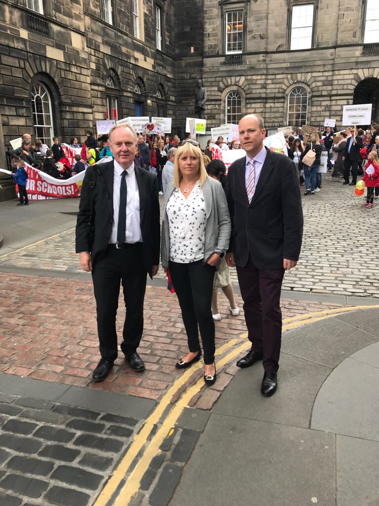 GLindhurstMSP's tweet photo. Great to see the enthusiasm of everyone for their schools today! @SWebber_Edin and Cclr Graeme Bruce #Saveourschools @SaveCurrieHigh @Edinburgh_CC https://t.co/8GBA5o7bvQ