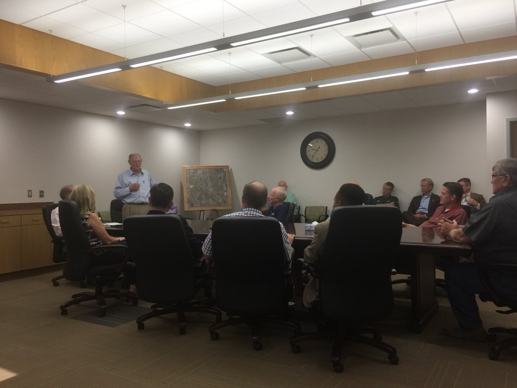 echoateMPhx's tweet photo. Sen. Inhofe tells group of civic leaders that he’ll kill the option of a US 69 bypass. https://t.co/xH7zwd7SPJ