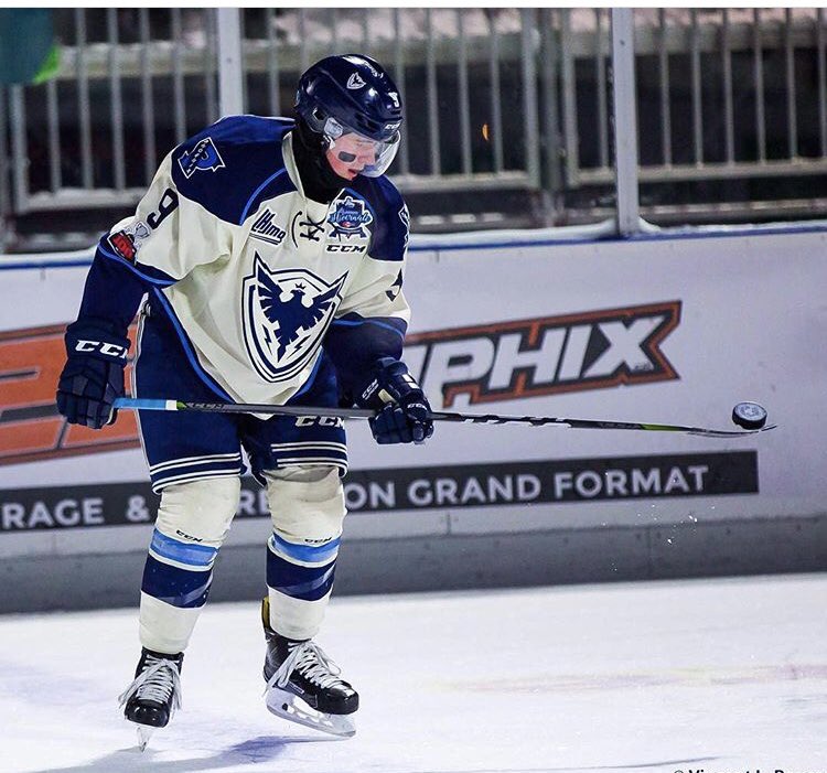 Tasa_Mad_Dogs's tweet photo. Roster Update🚨.. A new member to the Mad Dogs this year Bailey Peach of the @PhoenixSherbroo in the QMJHL looking to do some nasty work for the fellas in the Halifax Summer Classic👀👀 #Dogonabone🐶 https://t.co/BsO8xpEvuK