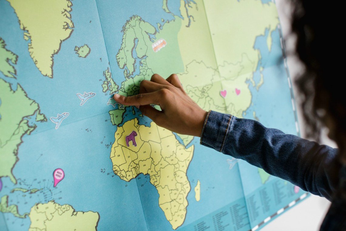 TerrynElisha's tweet photo. BEST FAMILY TRAVEL DESTINATIONS ON A BUDGET! We have the travel bug! But we also have a large family and a budget. This is a great list of destinations that fit the bill! #familytravel #traveltips #travelblogger #budgettravel https://t.co/nmm6iO8CUV https://t.co/uoGTASKKAe