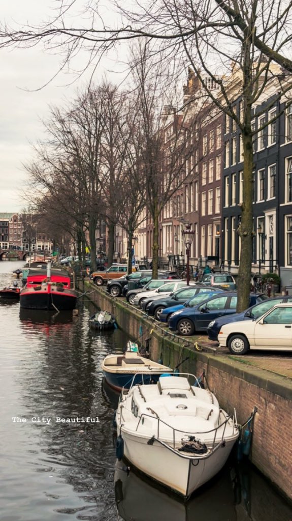 destiniumworld's tweet photo. A calm peaceful evening in #Amsterdam. The architecture of this place out of the world. #EGYURU #travel #Europe #EidulFitr #WorldCupRussia2018 #RUSKSA #1000islands #4seasons #wanderer #Health #Genius #milkyway #NewWayToSpendMyTime #BREAKING #Vaan #crude #photo #rt #Destiniumworld https://t.co/IRWluLS3IX