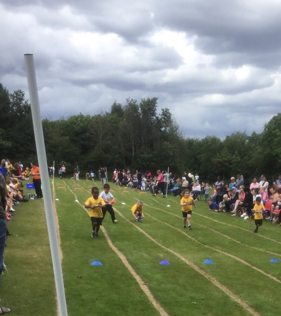 AldermansGreen's tweet photo. Reception Sports Day 🏃🏾♀️🏃🏻🏃🏼♀️🥇🥈🥉 #agcps #agcpsRC #sportsday #earlyyears #eyfs https://t.co/bU425elXoe