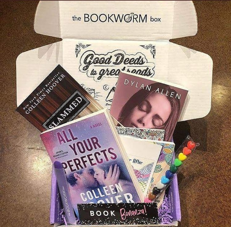 lowden_katie's tweet photo. I love what @thebookwormbox does, such a great cause! On my bucket list to visit. ❤️📚 https://t.co/e39fJoPgXY #Readers4BookwormBox #AllYourPerfects 😍 https://t.co/kmTOSy498z