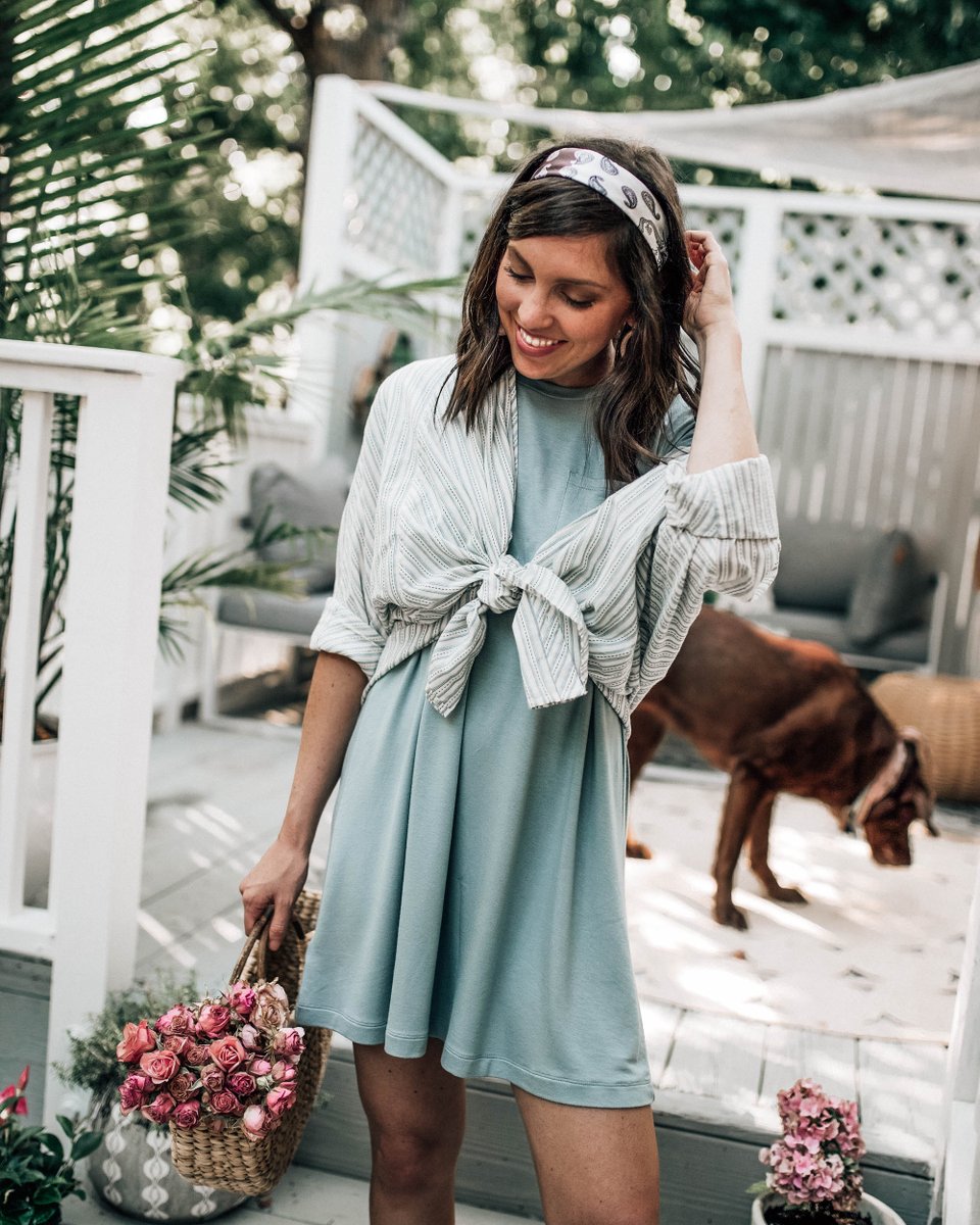 7 summertime dresses on repeat... who else is team #nopants in the summer ---> prettyinthepines.com/2018/06/7-summ…