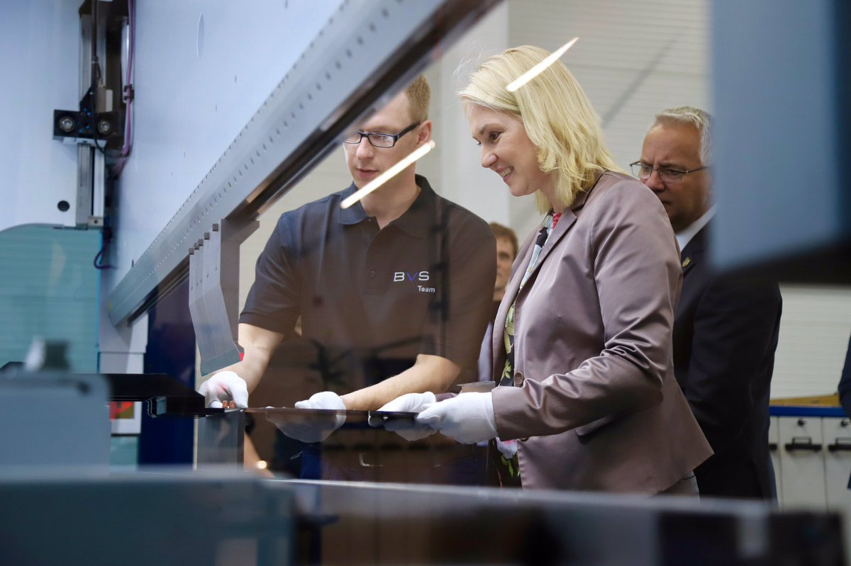 Guten Tag aus #Schwerin! Es geht voran in #MV👍 Land zum Leben, Arbeiten und Urlaub machen😎 Ich freue mich über die Neuansiedlung von BVS Systemtechnik. Hier entstehen neue Arbeitsplätze.