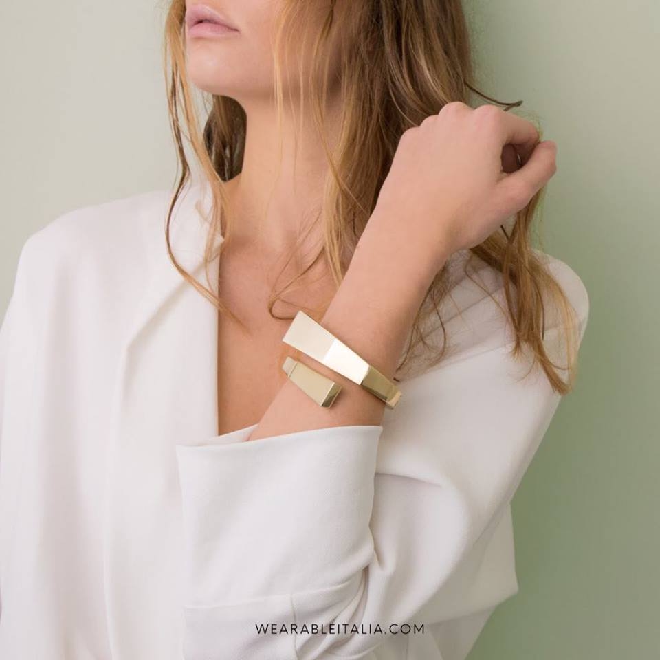 WearableItalia's tweet photo. The @WearableItalia​ #ProdigIO collection is 100% handmade in #Italy with prestigious materials, elegant details and innovative features to give you only the best in quality, design and technology. https://t.co/TMmsatZjKQ