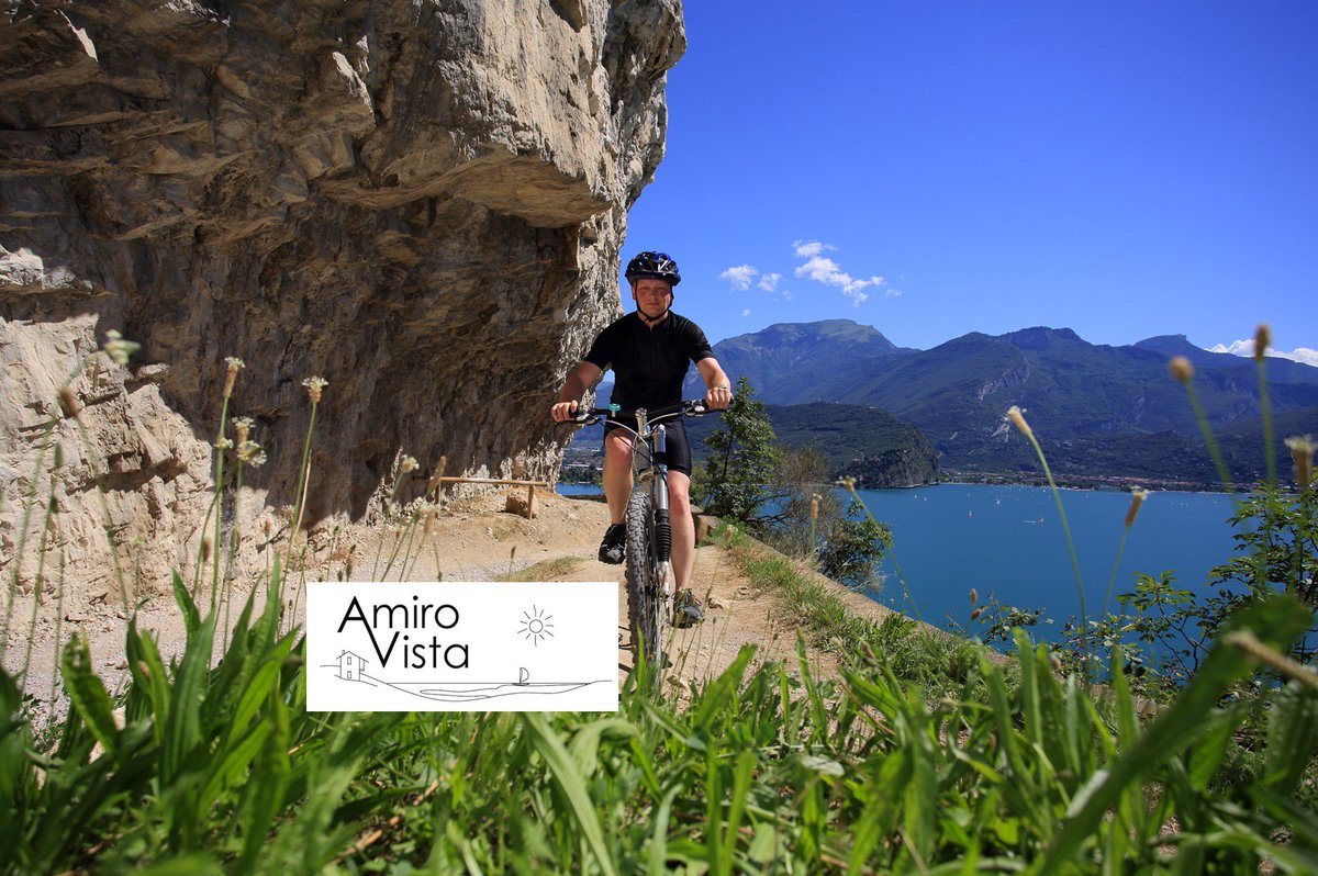 #LakeGarda is getting a "floating" #cycle path 140Kms around the Lake. 
That's amazing, can't wait to see it all open!
The #views will be incredible > bit.ly/LakeGardaCycle…
First part open this year.
#VisitItaly with AMIROVISTA.COM !
#travel #vacation #adventure #ttot