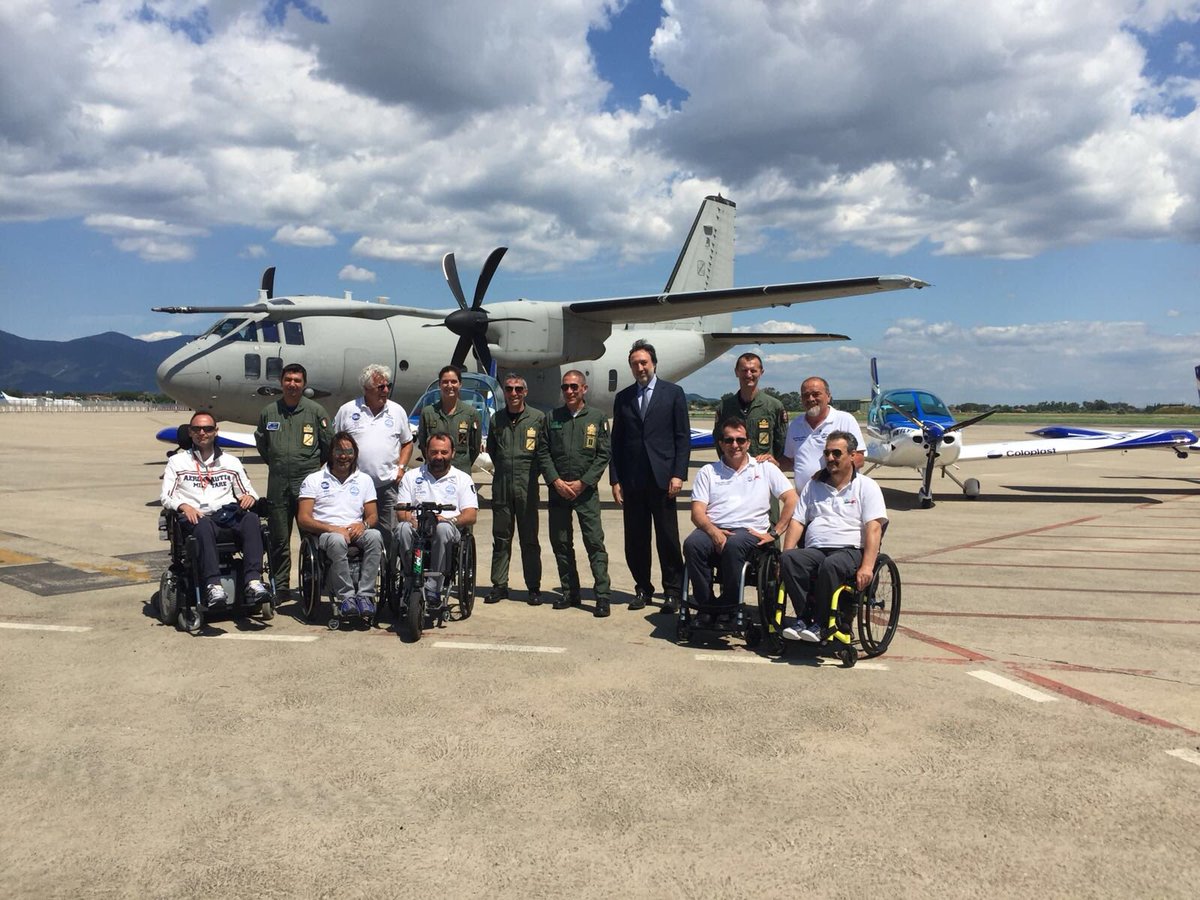 ItalianAirForce's tweet photo. Conclusa alla 46ª Brigata Aerea una giornata di gioia, amicizia e condivisione per promuovere superamento di ogni barriera.Grazie @weflyteam https://t.co/YqBmStvGJv