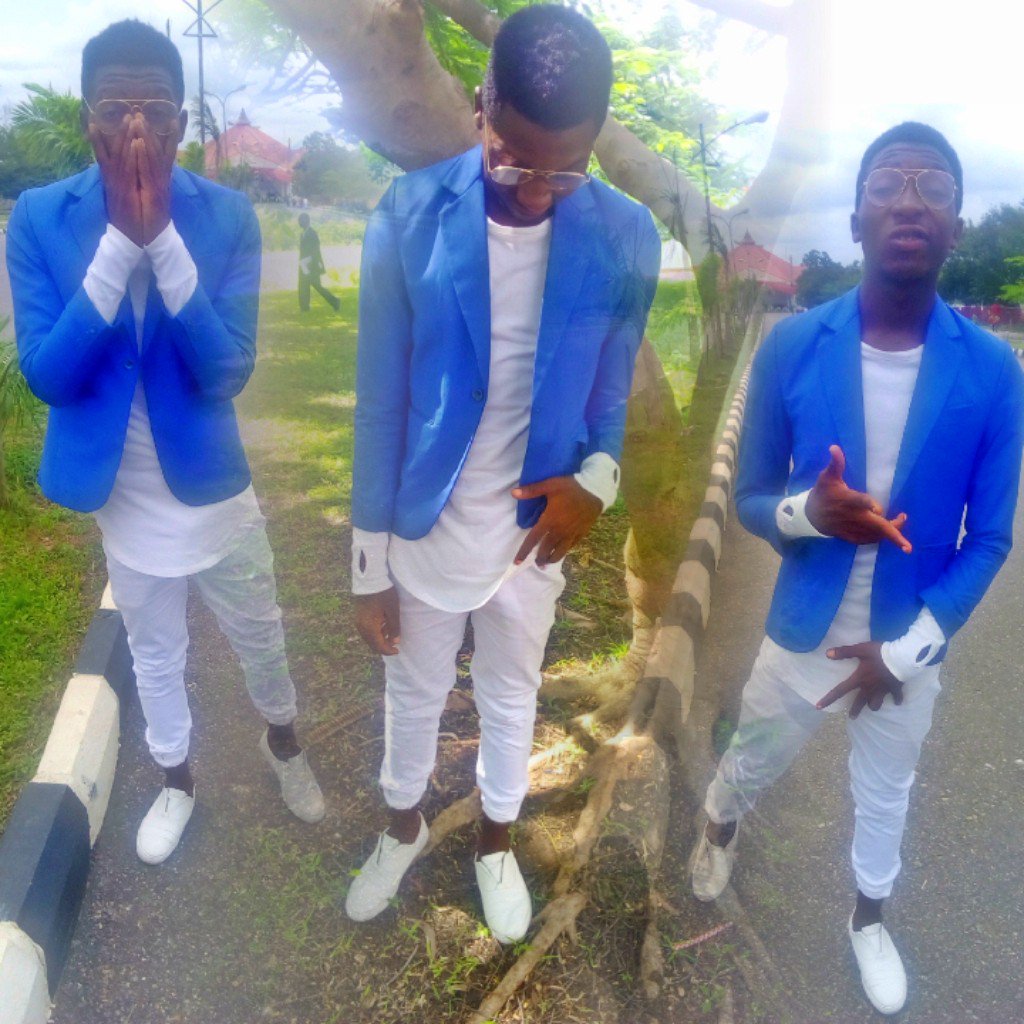 TurnerTimii's tweet photo. #YeYe_Boy
#RichGangLifeStyle
#Blame_It_0n_Grace
#Life_0f_TiMiiiii https://t.co/KuLbf42IHs