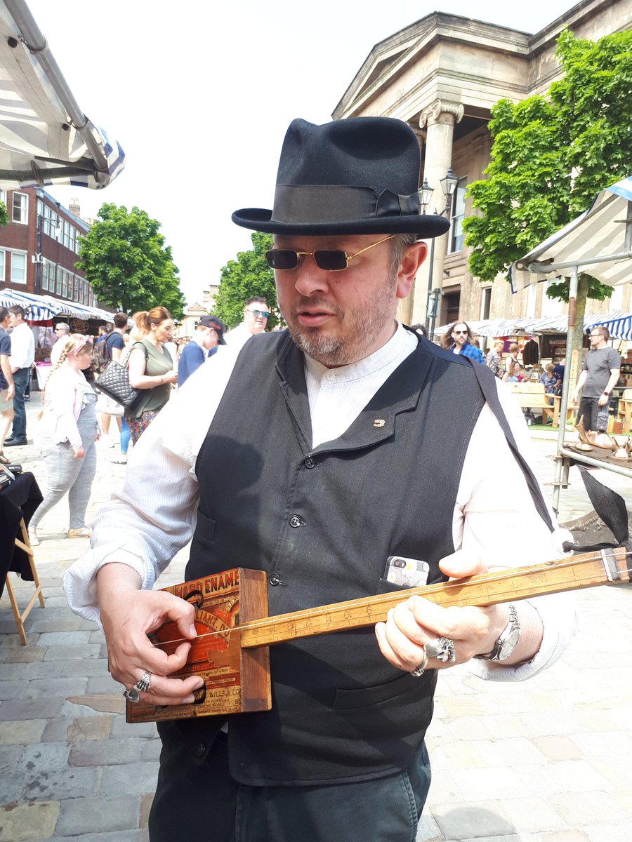 treaclemarket's tweet photo. Can't wait to join in the @BarnabyFestival parade in #Macclesield tmrw.12 noon. Come and give us & the 100s of colourful creatives a cheer? #communityspirit #barnaby2018 #creativetown Check out the ten days of this wonderful Festival. And see you @treaclemarket on 24 th. https://t.co/PBIGOYU2z8