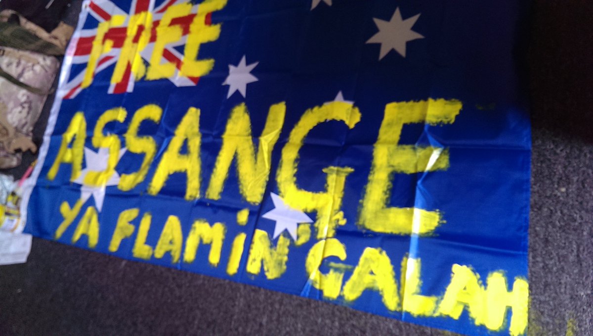 joepublicsaysno's tweet photo. Ready for #Rugby4Julian in Nottingham at the #OzBar tomorrow 11am #FREEASANGE ya flamin' Galahs @Suzi3D @mhoust42 @wikileaks @ElizabethleaVos @CiaronOReilly @FoWLChi https://t.co/yDyeFl7yoU