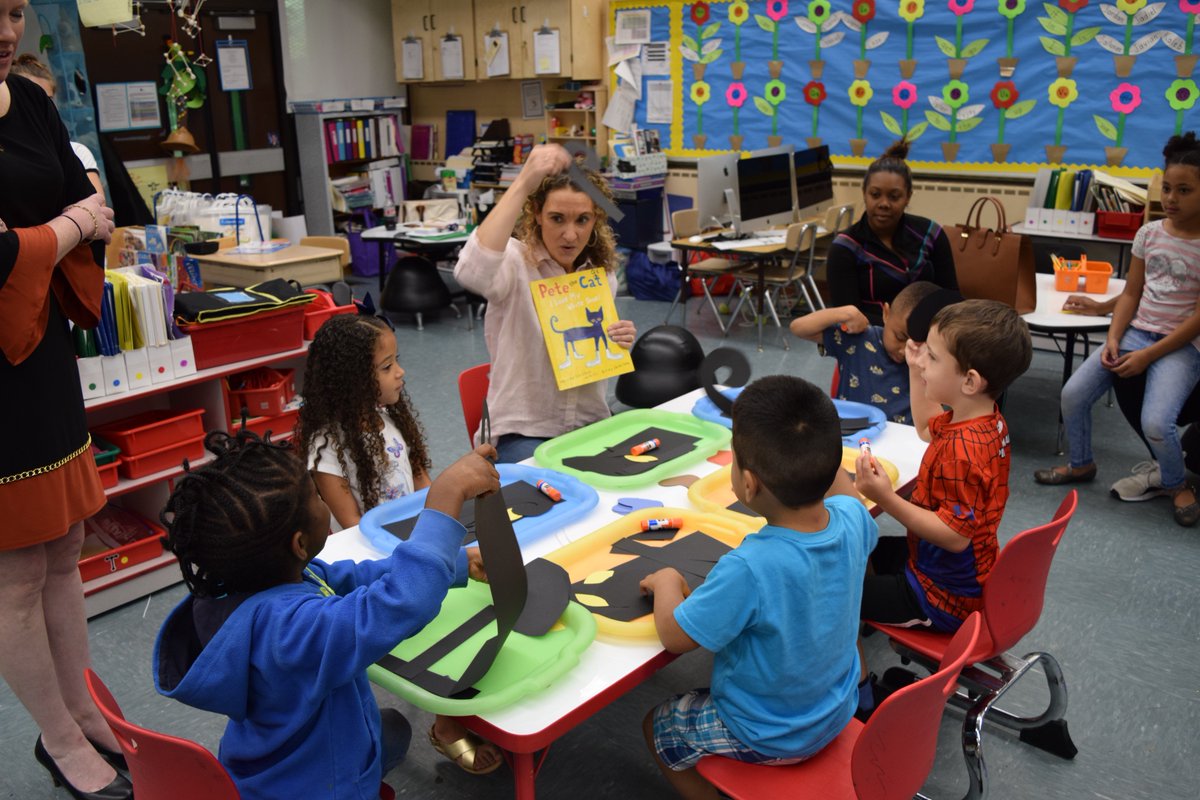 QuinnipiacStem's tweet photo. Thank you to all of the families that joined us today at #StepInDay as we welcomed our new kindergarteners! We can't wait to learn with you everyday! #ReadyForKindergarten #NewBeginnings https://t.co/DcK2lDi1iv