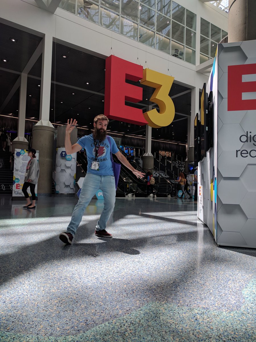 MichaelKatic's tweet photo. Killin it at E3 yesterday with my Naruto figet spinner! #E30218 #fidgetspinner https://t.co/QrsyHrggPP