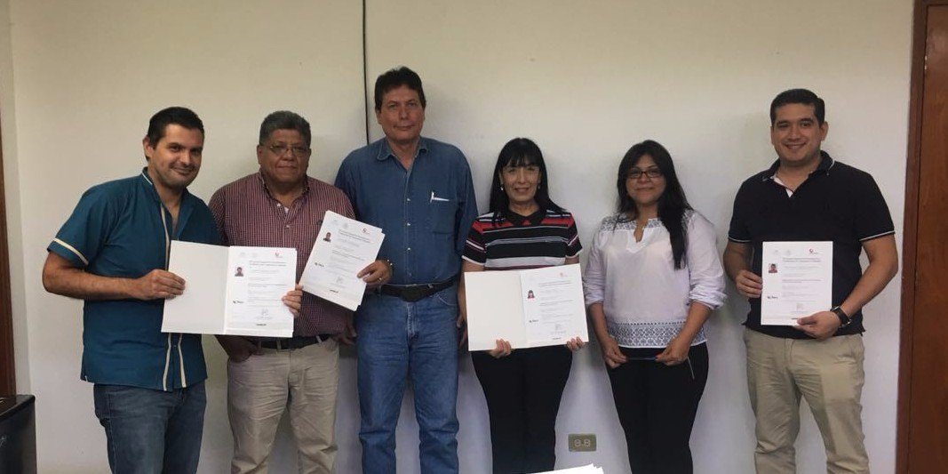 incarural's tweet photo. Reunión de entrega de certificados del estándar de Competencia EC0217, participan el Subdelegación de Planeación y Desarrollo Rural, INCA Rural, C. E. SENACATRI y Extensionistas. https://t.co/1DpHD8YlRq
