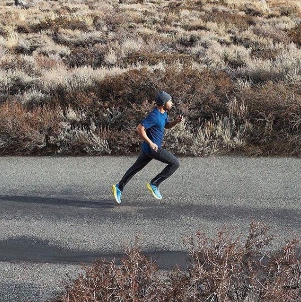 Fly into the weekend with @hokaoneone 👟 #timetofly