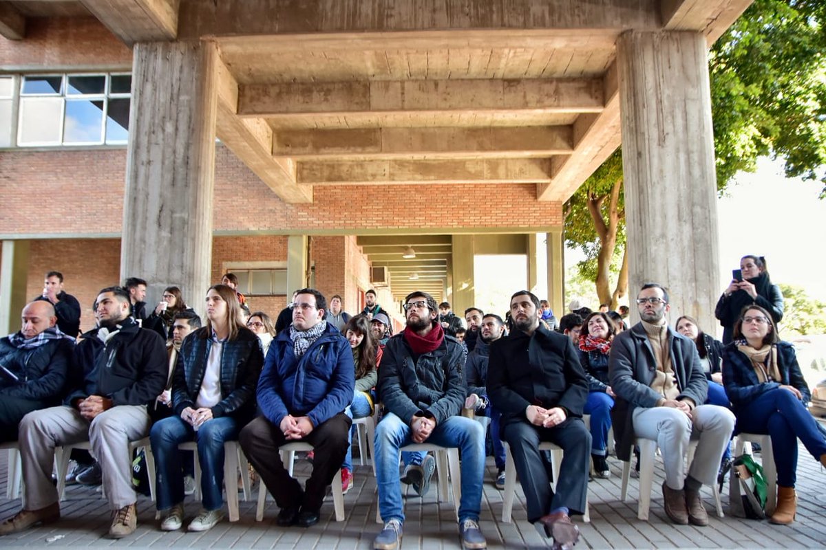 PacoGaribaldi's tweet photo. Cómo #HerederosDeLaReforma seguiremos trabajando en una educación de calidad, pública,  gratuita, laica y para todxs. Hoy presentamos nuestro proyecto de Ley de #BienestarEstudiantil. #ReformaUniversitaria #Reforma100años https://t.co/33lGJ3NMuv