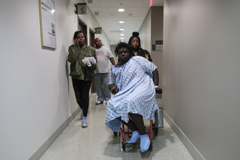 kurtisalee's tweet photo. At a busy E.R. in Detroit, where battling gun violence is a daily reality, a resilient staff focuses on more than stitching wounds. Among those I spent time with was Ray Winans, a man with a dark past trying to save a 17-year-old from the streets: https://t.co/2nei8PKRbm https://t.co/OYxHLvXzhm