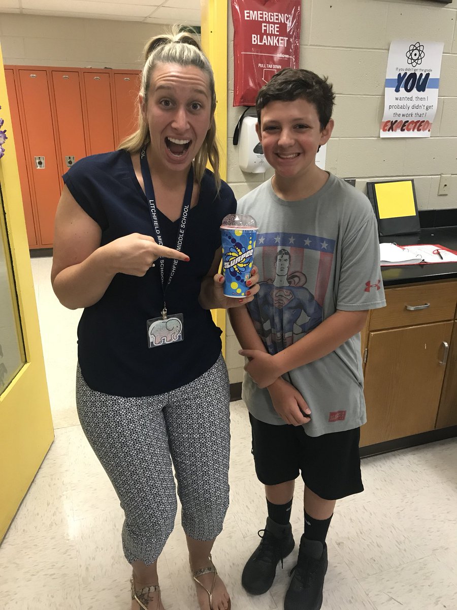 mslemaysmiddles's tweet photo. When one of your track kiddos discovers you’ve never had a slushy. They bring it to school! #somuchsugar #7eleven #YUM https://t.co/nv4KQCuWxf