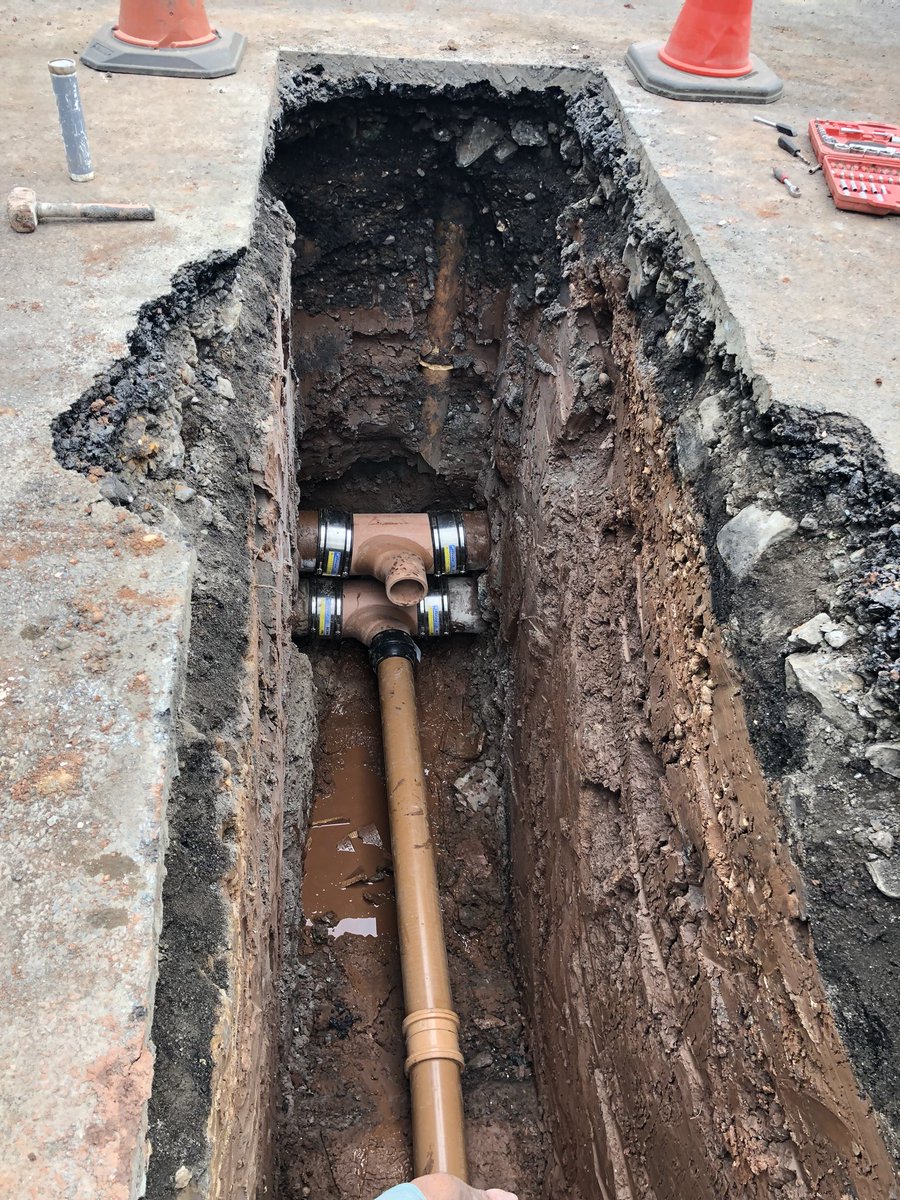 crimscote's tweet photo. Are you a #birmingham #WestMidlands #solihull  #Developer or #Construction  specialist? Need a Section 50? S278? S106? We are locally authority approved, and that’s just a small element of what we do 👍🚜👊🏻👷🏼‍♂️🤪🤓⚒ https://t.co/cwy0UgPuEX