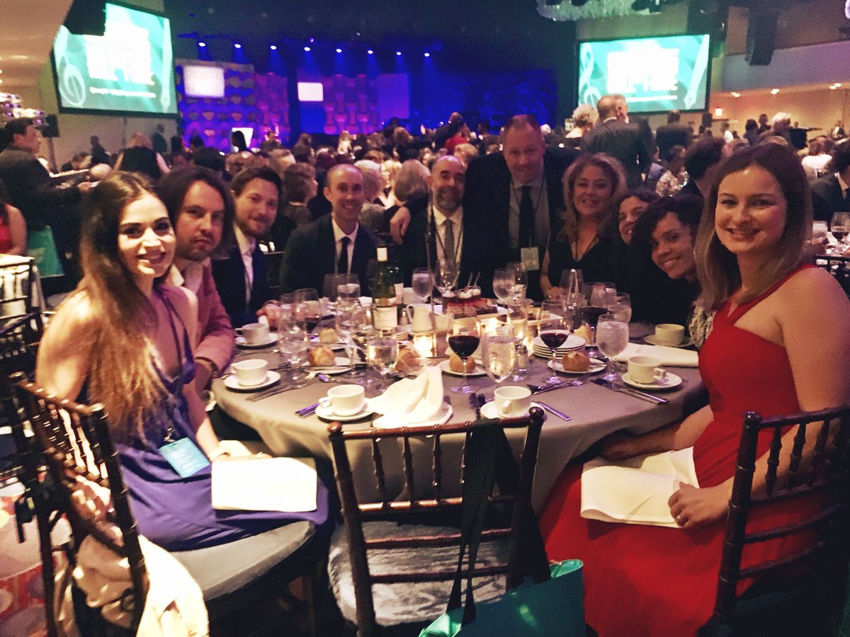 atlasmusicpub's tweet photo. The Atlas team had an incredible time last night honoring great songwriters at the 2018 Songwriters Hall of Fame! Congratulations to all the inductees 🎉
#shof2018 #SHOF @SongwritersHOF https://t.co/Qcub5tATQI
