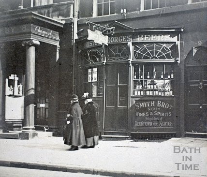 Time for another #FunFactFriday! The Boater, like most of Bath, is pretty damn old! Previously called The Argyle Wine Vaults, our Grade II Listed building has been serving Beers and Wines for well over 100 years, and we intend on doing so for 100 more! #FullersFacts