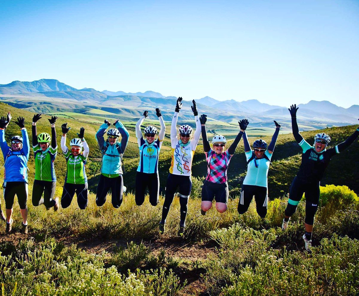 Got that Friday feeling? We do too! Time to get on your bike! Enjoy the weekend behind bars! 

#heaven #ridelikeagirl #just4girls #spoils #Plett #outsideisfree #instacycling #girlpower #cycling #naturelovers #explore #bikelife #cyclinglife #strongwomen #cyclingphotos