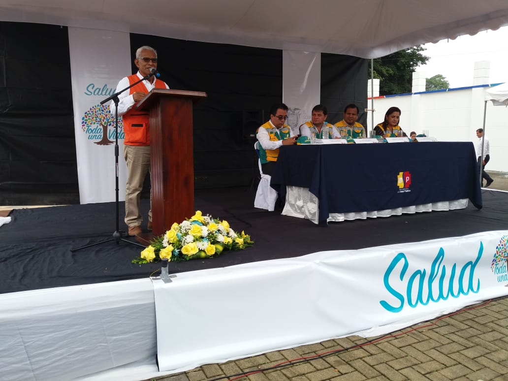 DPManabiSalud's tweet photo. #SantoDomingo | Intervención de Luis Buitrón, Presidente del CCLS, quien invito a la ciudadanía a seguir trabajando en beneficio de quienes más lo necesitan, agradeció al Gobierno Nacional por la implementación de la estrategia #MédicoDelBarrio en el cantón. https://t.co/niYBqOHTpQ