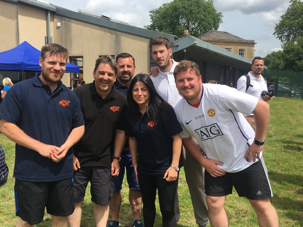 knowle_dge's tweet photo. Football teams, spectators and the tug of war warm up #teamDGE #staffwellbeing @LearnatMAT https://t.co/g3EB5KZfJ3