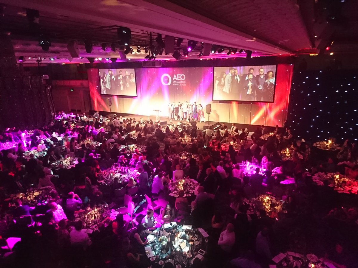 NickDMUFI's tweet photo. Congrats to @FESPAMexico. Winner of Best Overseas Trade Show.  Incredible effort to react to the 2017 earthquake in Mexico City. Hear their story live, on the 1st anniversary of the earthquake, at #ufimexico 18/19 Sep https://t.co/lDSztul8c7  🇲🇽 @UFILive https://t.co/Cr78CUgkXL