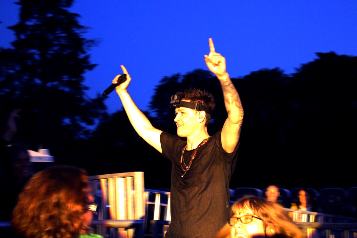 amybaker283's tweet image. Favourite pictures from seeing @thescript @TheScript_Danny last night at @WestonbirtArb Loved when Danny came out into the crowd  and when everyone got their phones to light up westonbirt :) #TheScriptSummer