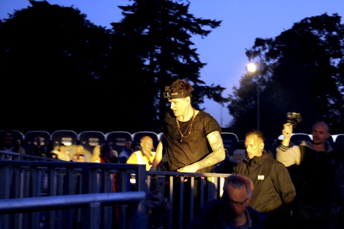 amybaker283's tweet image. Favourite pictures from seeing @thescript @TheScript_Danny last night at @WestonbirtArb Loved when Danny came out into the crowd  and when everyone got their phones to light up westonbirt :) #TheScriptSummer