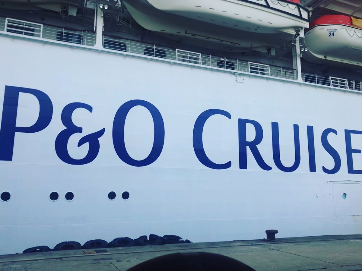 Off to sail the seas for a week with <a href="/TheBritTones/">TheBritTones</a> on <a href="/pandocruises/">P&O Cruises</a> #Ventura 🚢 👋🏼 #FridayFeeling
